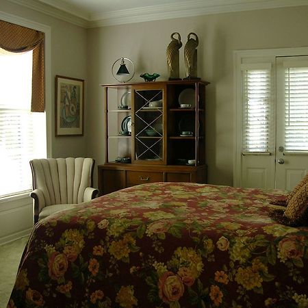 Ruby Lodge At Spring Lake Woods Madisonville Room photo